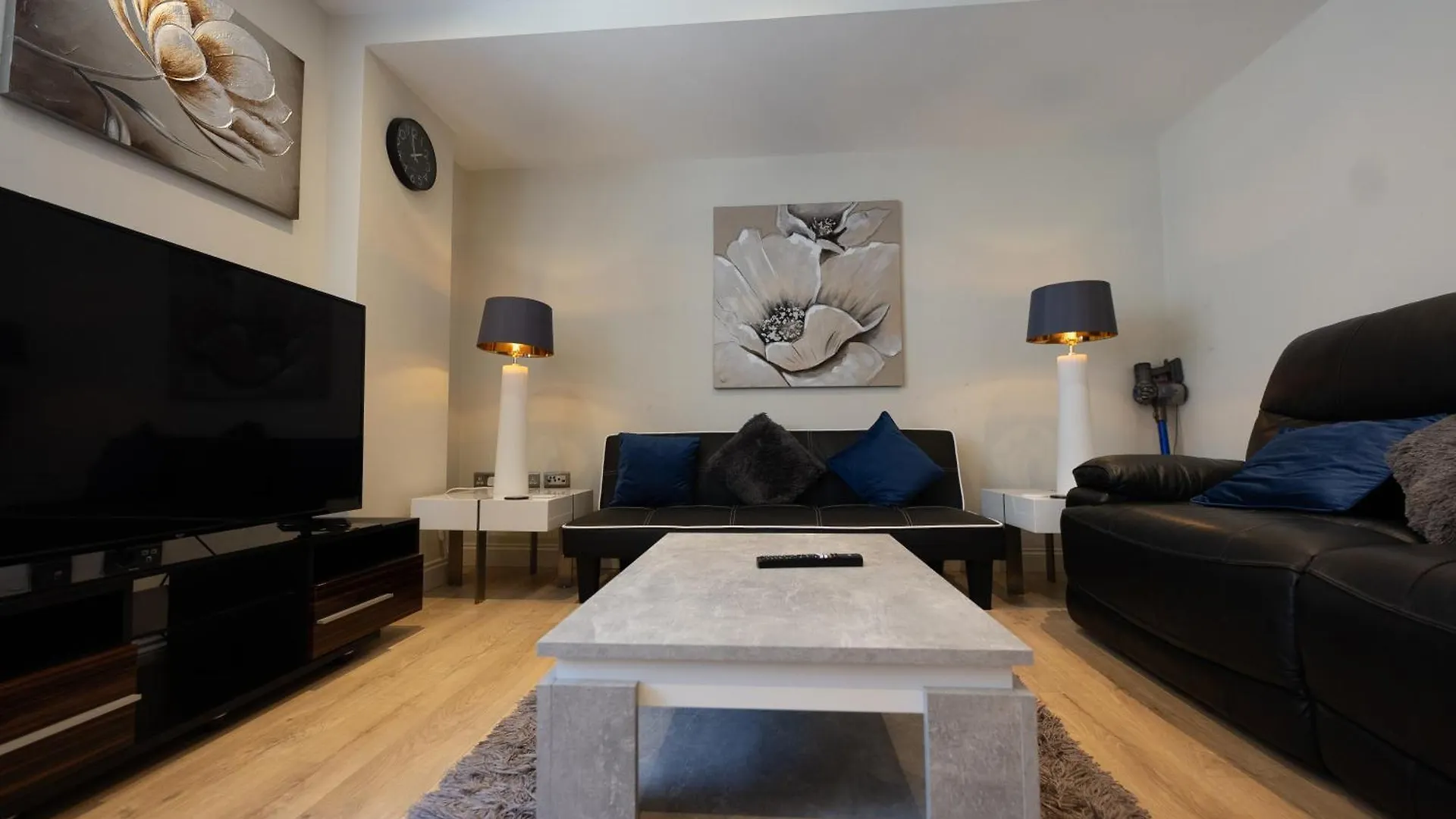 Spacious Apartment In The Heart Of Brighton